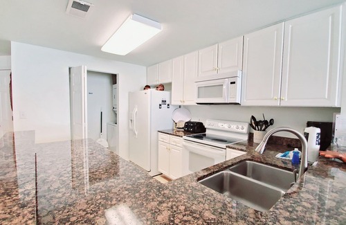 Fort Morgan Condo | Beach Club A1809 King/Queen/Bunk Sleeps 6 in beds Direct Gulf View Wifi Pools