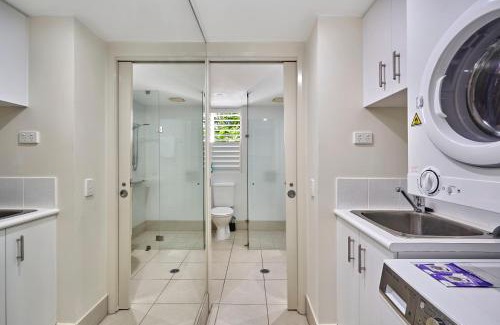 Palm Cove Apartment | Beach Club Private Apartments Palm Cove