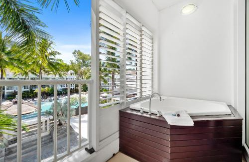 Palm Cove Apartment | Beach Club Private Apartments Palm Cove