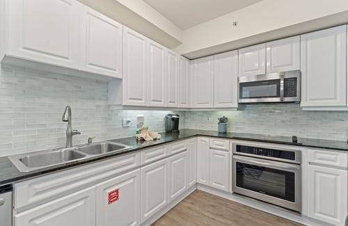 Ono Island Condo | Beach Colony 17B-Stunning Penthouse with Fab Views