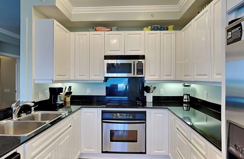 Ono Island Condo | Beach Colony East 15A | Balcony + On-Site Amenities!