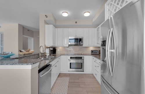 Navarre Beach Condo | Beach Colony East15A- 3BD/3BA Gulf front Navarre Beach Condo!