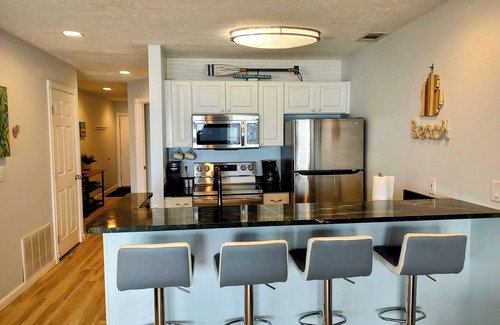 Traverse City Condo | Beach Condo-Bay Bliss