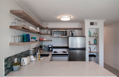 Galveston Condo | Beach Condo Freshly Renovated- Gorgeous views- cross the dune to beach (2307)