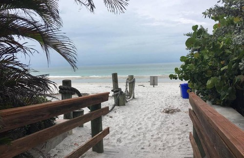 Redington Beach Apartment | Beach Condo in Gated Complex, Heated Courtyard Pool, Ocean only 1 block away!