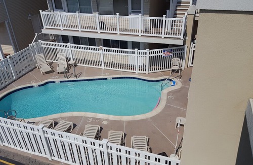 Seaside Heights Apartment | Beach Condo w/ In-Ground Pool, Seaside Heights, NJ (Sleeps 2)