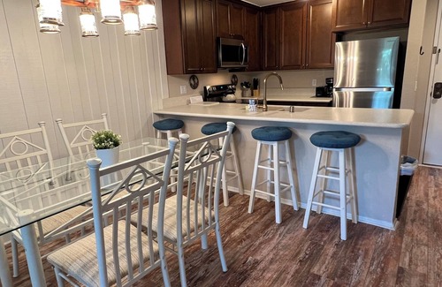 Townsite Condo | Beach Condo with Remodeled Kitchen at North Coast Village. 762 Sq Ft