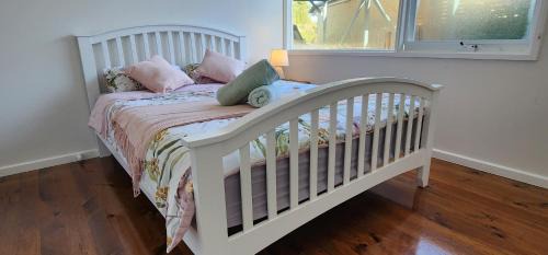 Capel Sound House | Beach Cottage. 100m to the beach 9minutes to Hot Springs. Pet Friendly