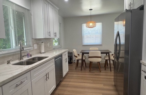 Port Hueneme House | Beach cottage-5 blocks from the sand.