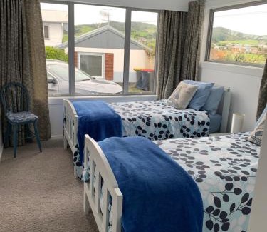 Riverton House | Beach Cottage - A Cosy Beach Cottage Charmer