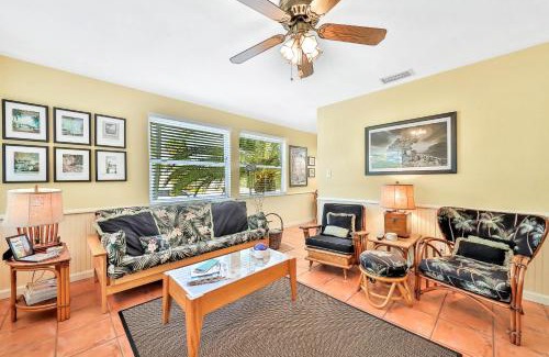 St. Pete Beach House | Beach Cottage Bliss