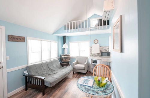 Dennis Port Cottage | Beach cottage, cute and cozy! Steps from the beach!