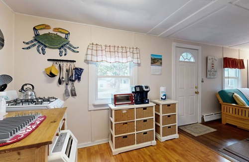 Falmouth Heights House | Beach Cottage - Internet, Smart TV & Outdoor Dining, Walk to Beach & Restaurants