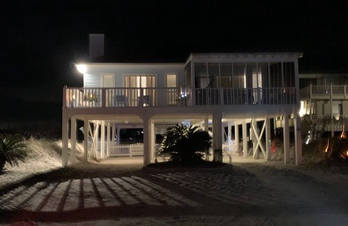 Fort Morgan House | Beach cottage. No pet fee. All breeds welcomed. Kid friendly. Fenced yard.