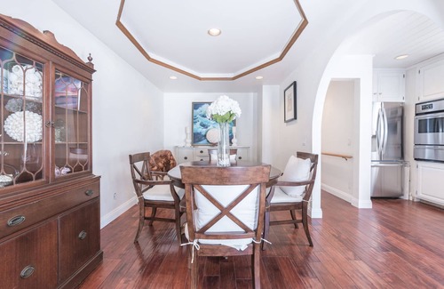 West Newport Condo | Beach Cottage of Your Dreams! | One Block to Beach | Fabulous Patio | Charming Details Throughout