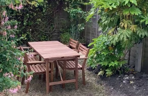 Eastbourne Cottage | Beach Cottage Pet Friendly