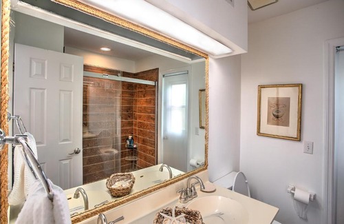 Summerplace Ski Chalet | Beach Cottage, Steps to the Beach. Pet friendly. King Bed.