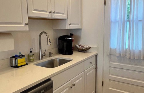 Gloucester House | Beach cottage walkable to Good Harbor and Long Beach