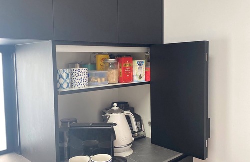 Terrigal Cottage | Beach Cottage with Deck & Spa in Terrigal. 10min walk to beach