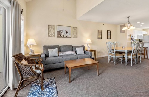 Bermuda Bay House | Beach Daze: Shared Pool with Lazy River | Dogs OK