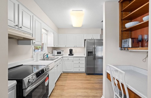 Wilmington Villa | Beach & Downtown Family Fun Wilmington Stay Villa