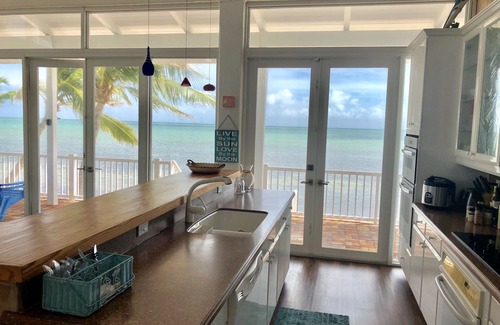Islamorada House | Beach Dream House, relax and enjoy the clear waters of Islamorada FL
