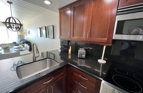 Galveston Condo | Beach Escape 2 bedroom/2 bath with amazing views!