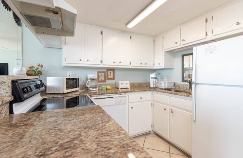 Gulf Shores Condo | BEACH FRONT 1 Bedroom at Island Winds!