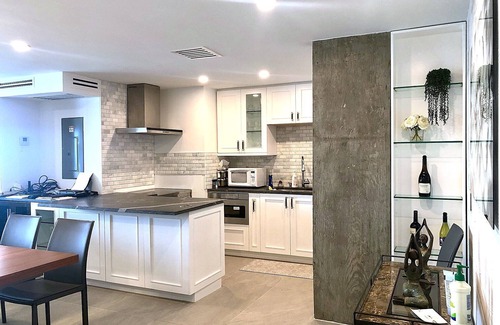 Moorings Apartment | Beach Front 2-bedroom apartment for the perfect getaway!
