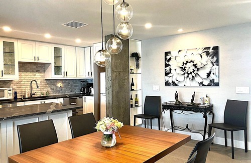 Moorings Apartment | Beach Front 2-bedroom apartment for the perfect getaway!