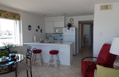 Gulf Shores Condo | Beach Front, 2 BR, Secluded Beach/State Pier, Discount Offered