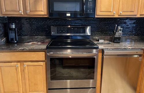 Redington Shores Condo | Beach Front 3/3 located between Clearwater and St. Pete. Pool & Spa are open.