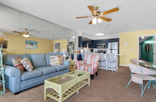 Crystal Beach Condo | 🌊Beach Front~ Beach Service~ 1BR+Bunk Crystal Villas A-2⛱️