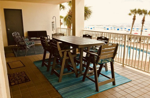 Orange Beach Condo | Beach Front Beauty - 2nd Floor Corner - Beautiful - Check Out Our Reviews !