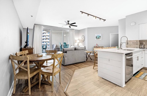 Panama City Beach Condo | Beach Front Condo #922 3 bed, 3 bath w/Bunk Room, incredible gulf views. n