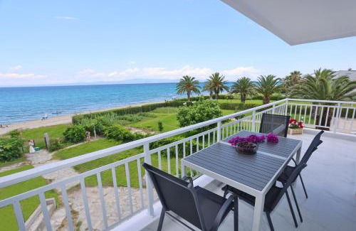 Haniotis Apartment | Beach Front Casa Elena