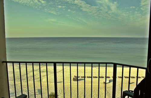 Panama City Beach Condo | BEACH FRONT CONDO NEXT TO PINEAPPLE WILLY'S PANAMA CITY BEACH GULF BALCONY
