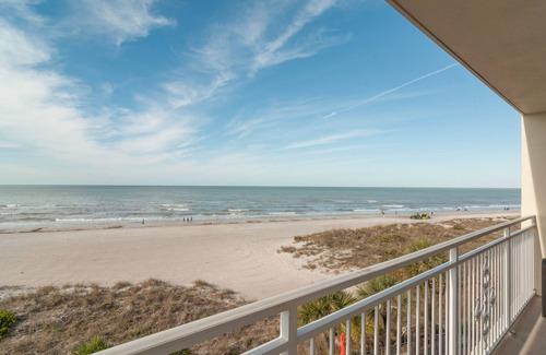 Madeira Beach Condo | *BEACH FRONT CONDO* OUTSTANDING LOCATION! AND A BREATH-TAKING VIEW*