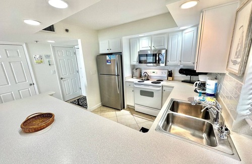 Sandestin Condo | Beach front condo with amazing views! 6-Seater Golf Cart included! 4075 BS1