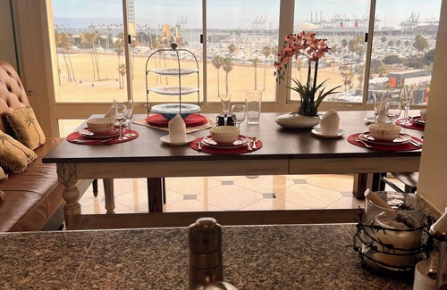 Alamitos Beach Condo | Beach front Condo with Direct access to the beach