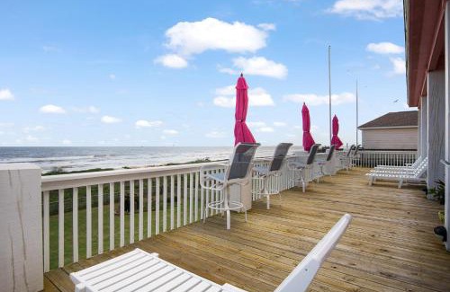 Crystal Beach House | Beach Front Cottage with Beautiful Ocean Views!