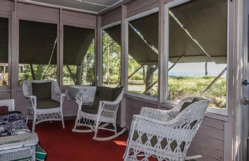 Harwich Cabin | Beach Front Cottage