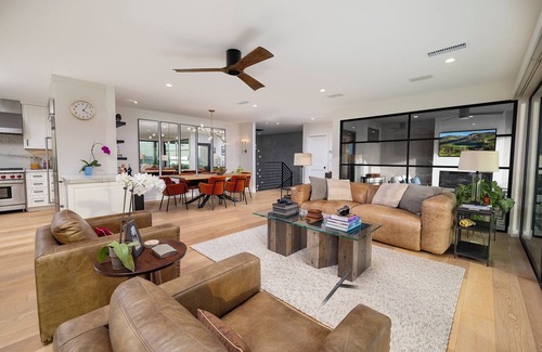 Peninsula House | BEACH FRONT DREAM