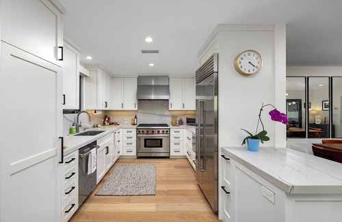 Peninsula House | BEACH FRONT DREAM