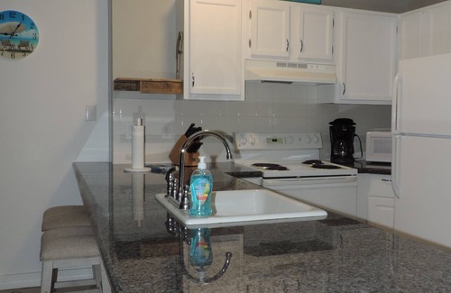 Fort Walton Beach - Destin Condo | Beach Front, End unit windows for the best views, BEACH SVC INCL, 7Day discount.