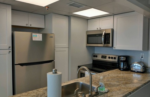 Panama City Beach Condo | Beach Front- Free Beach Chairs- Super Clean! Sandy Retreat at Sunbird, PCB