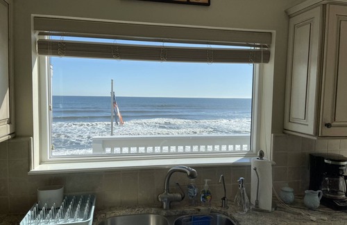 South Ponte Vedra Beach House | Beach Front Family Retreat/Watch Dolphins Turtles & Sunrises
