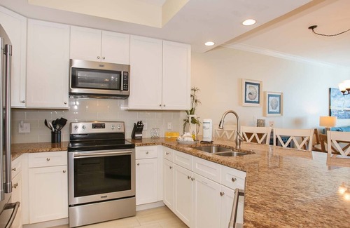Gulf Shores Condo | Beach front-Great views-Good rates for November---Book Today For Best Dates
