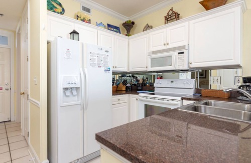 Gulf Shores Condo | BEACH FRONT Gulf Shores ~ 2 BR Condo @ Island Royale