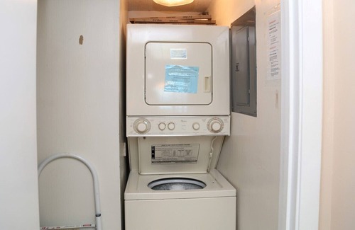 Gulf Shores Condo | Beach Front ~ Gulf Tower 7B ~